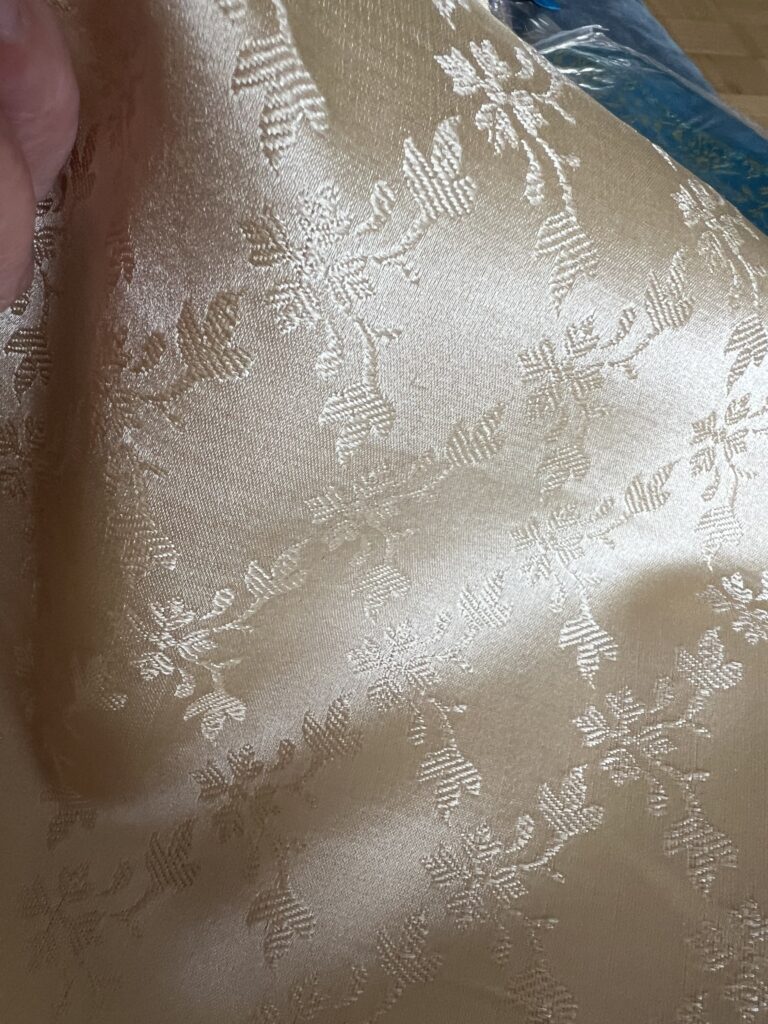 Carré précieux 26cm Jardin de vanille by Tohora®, tissé main, dans les ateliers de Benares