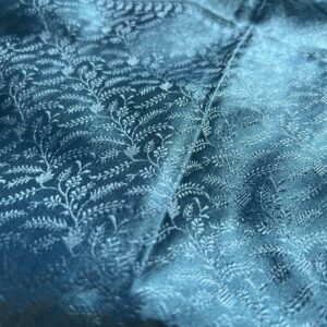 Carré Précieux Soie Tissé main 55 – Brin de Sagesse Bleu Intense