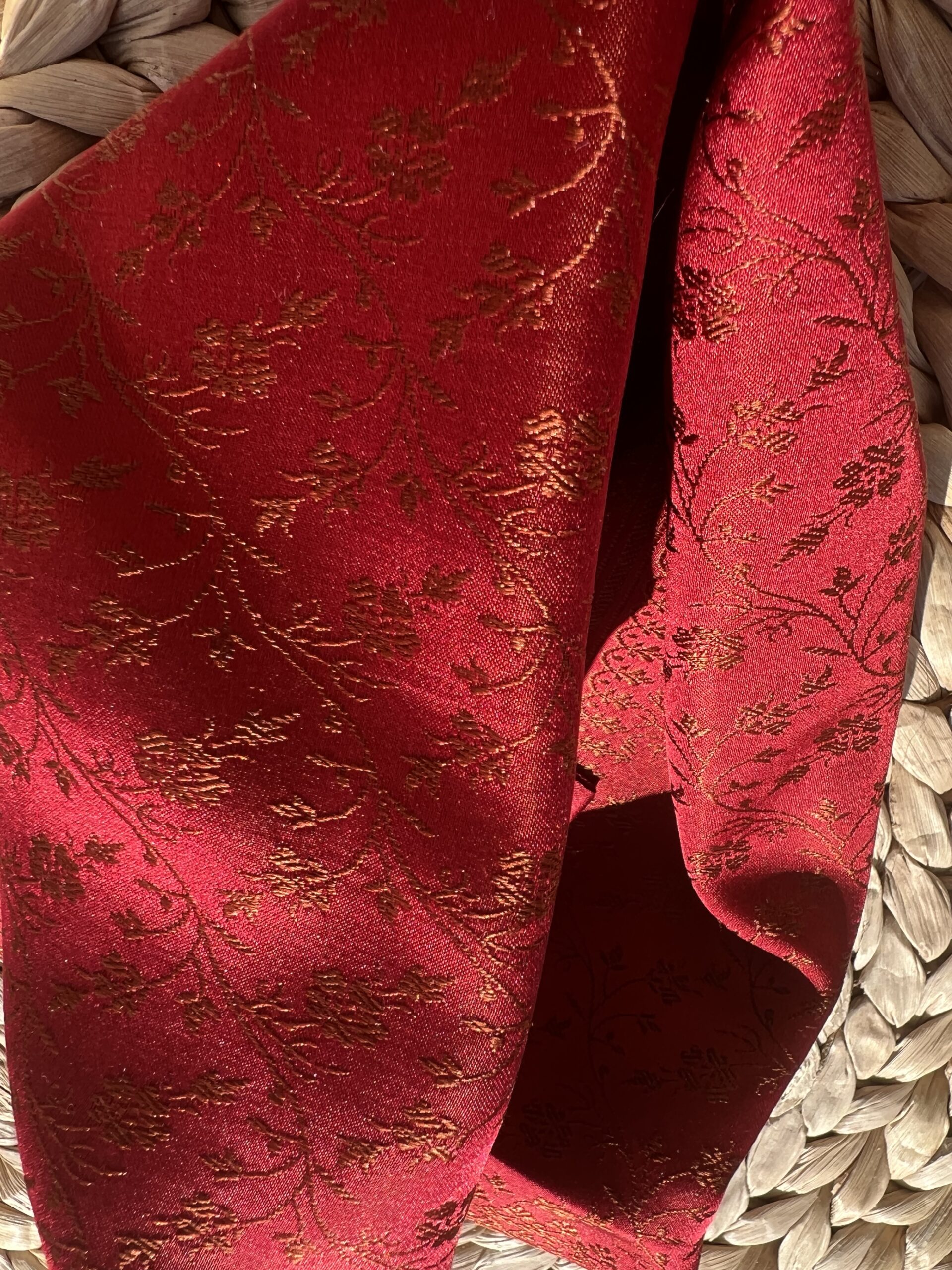 Carré Précieux 55 – Florelle Rouge | Tohora