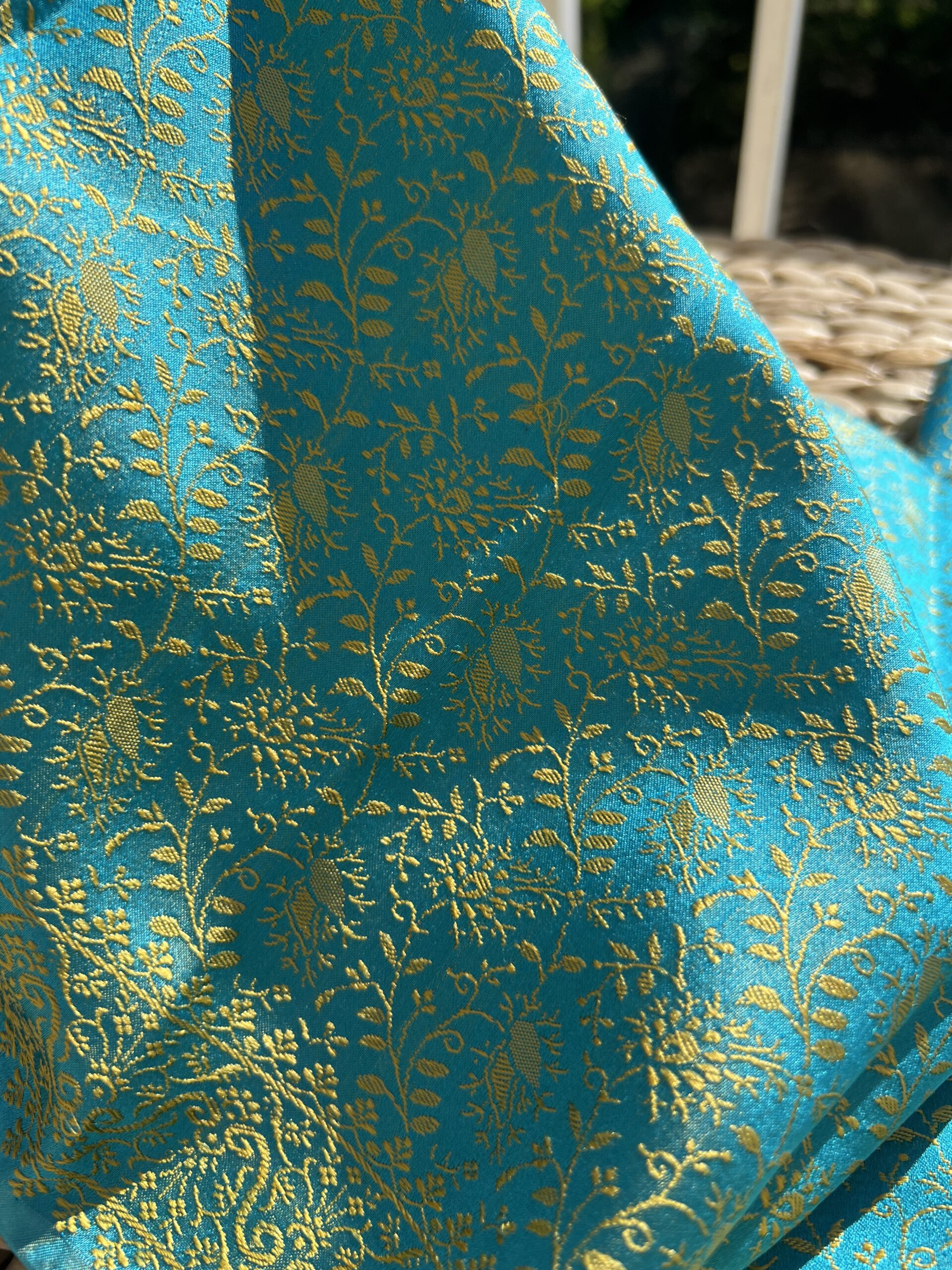 Foulard en Soie Tissé Main Grenat Sauvage Turquoise | Tohora
