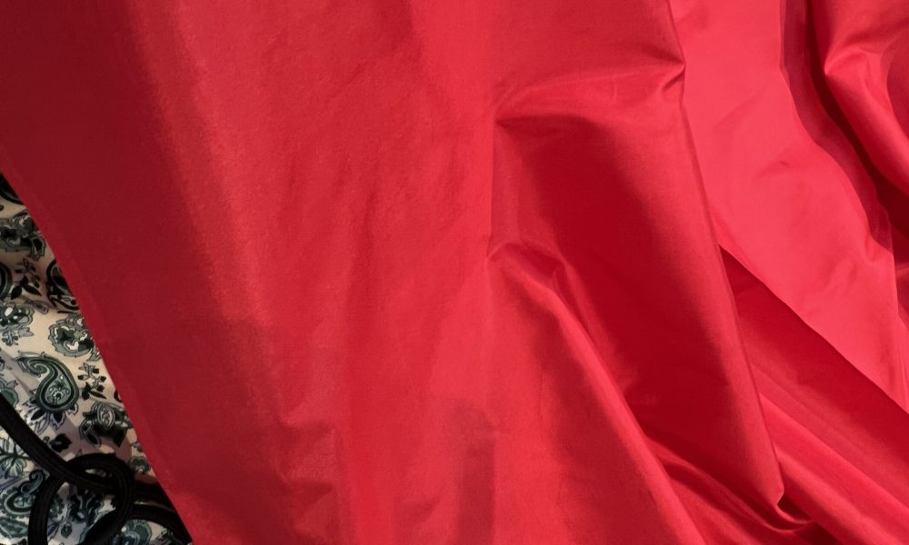 Satin de Soie mûrier Tissé main dans les ateliers Benares | Tohora